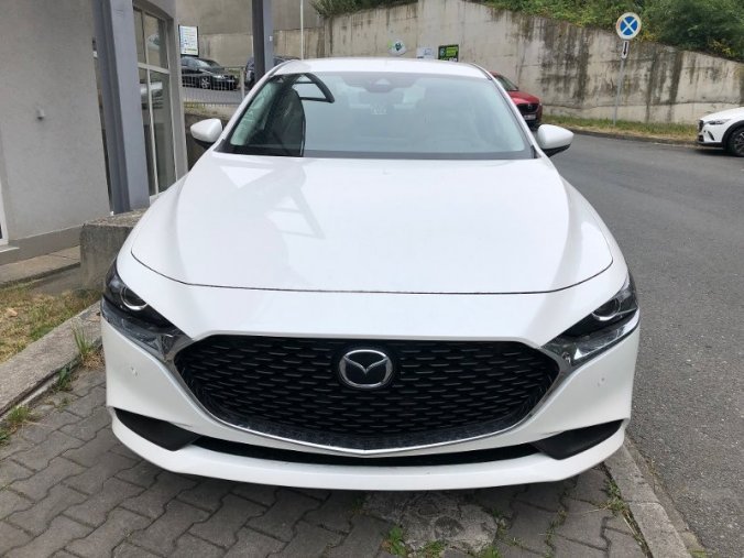 Mazda 3, 2.0i G 122, barva bílá