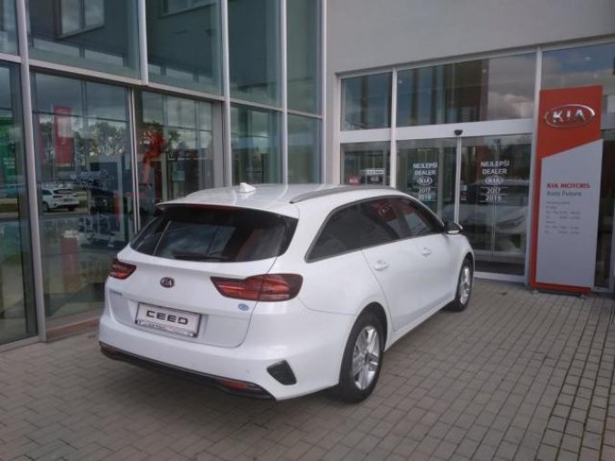 Kia Ceed, SW 1,5 TGDi TOP, barva bílá