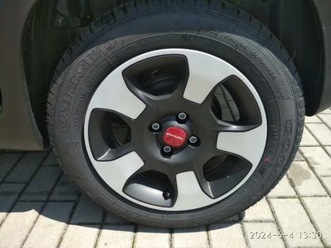 Fiat Panda, 1,0 Firefly Cross, barva zelená