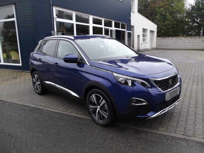 Peugeot 3008, ALLURE 1.5 BlueHDI 130k MAN6, barva modrá