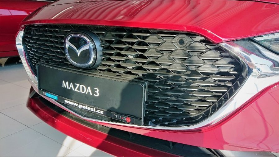 Mazda 3, Skyactiv G122 AT, barva červená