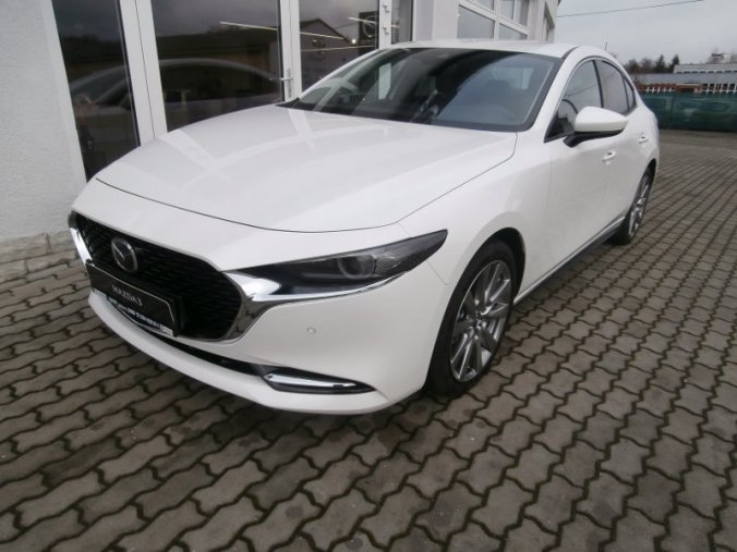 Mazda 3, Skyactiv GT 180, barva bílá