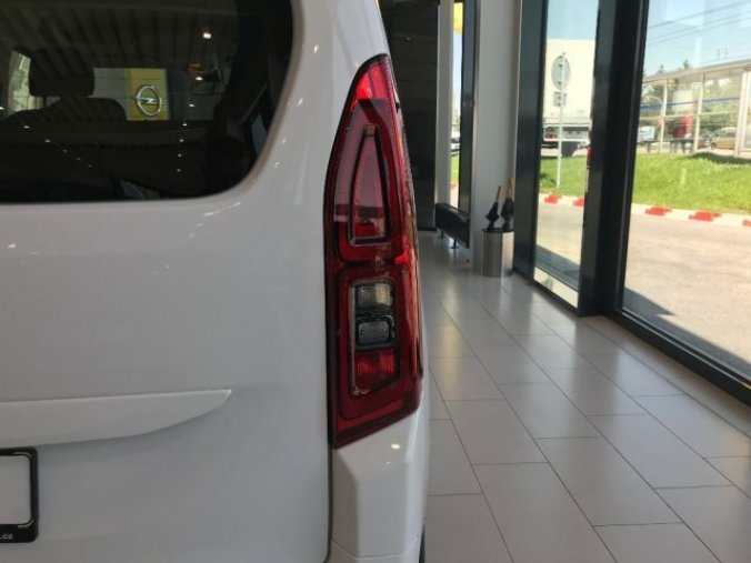 Opel Combo, Life Enjoy 1.5CDTi 96kW MT6, barva bílá