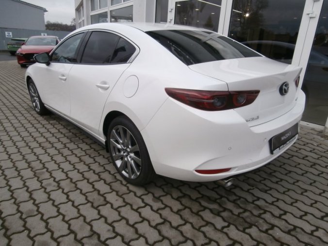 Mazda 3, Skyactiv GT 180, barva bílá