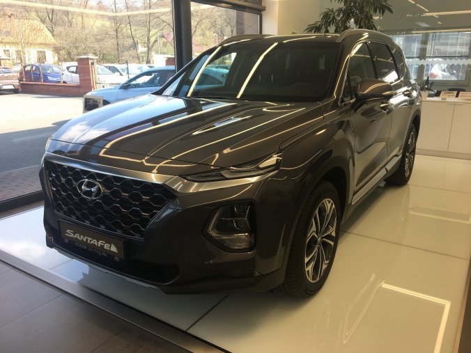 Hyundai Santa Fe, 2,2 CRDi e-VGT 147 kW (diesel) 8 st. aut 4×4, barva šedá