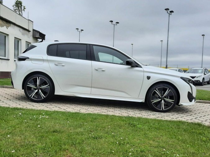 Peugeot 308, Peugeot 308 GT 1.2 PT 130k EAT8, barva bílá