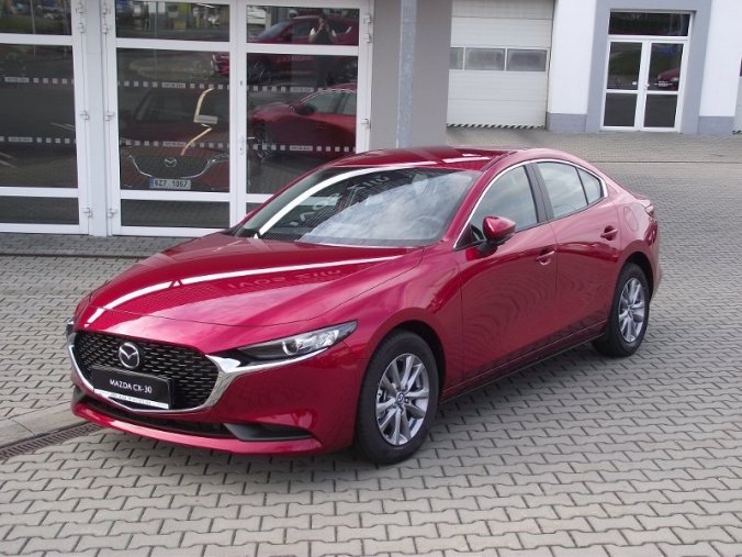 Mazda 3, Skyactiv G122, barva červená