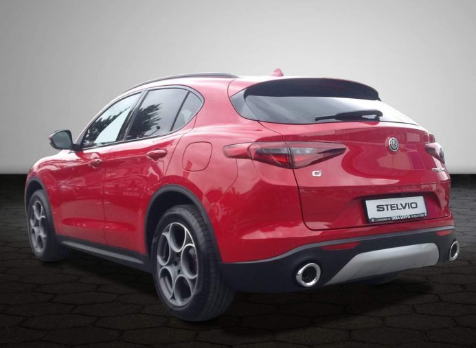 Alfa Romeo Stelvio, 2.0 Turbo 280k Q4 SUPER, barva červená