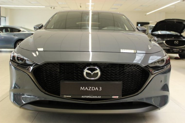 Mazda 3, 2,0G 89kW/122k, barva šedá