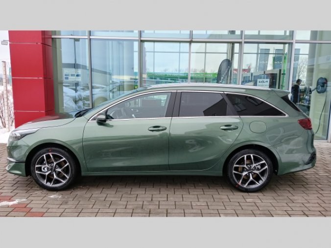 Kia Ceed, SW 1.5 T-GDi TOP ALU 17, barva zelená