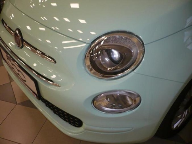 Fiat 500, 1.2 69k Lounge AT5, barva zelená