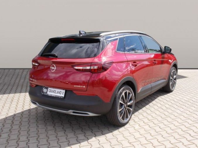 Opel Crossland X, HIT Edition 1.2 TURBO (81kW/11, barva bílá