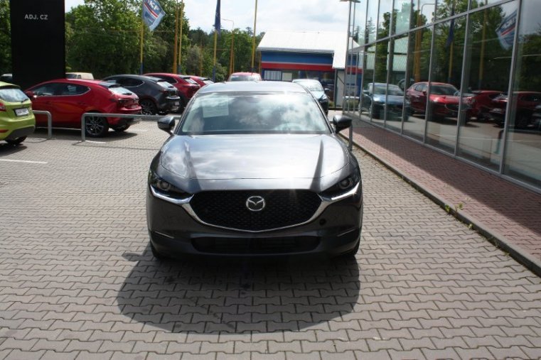 Mazda CX-30, SKYACTIV-G, barva šedá