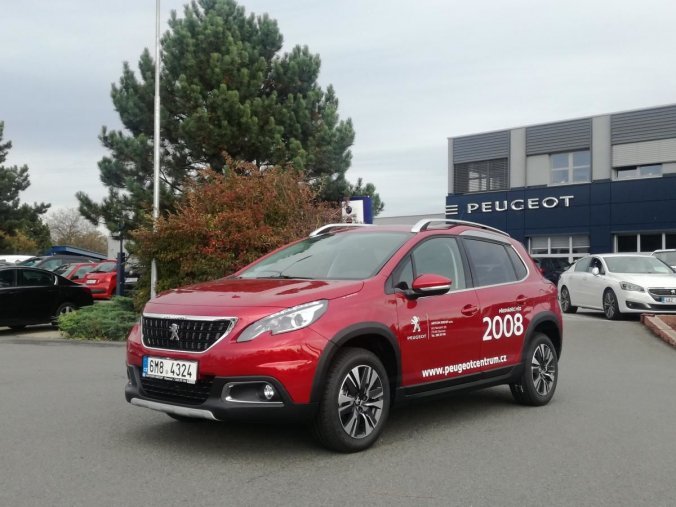 Peugeot 2008, 1.2 PureTech ALLURE 130k NAVI, barva červená