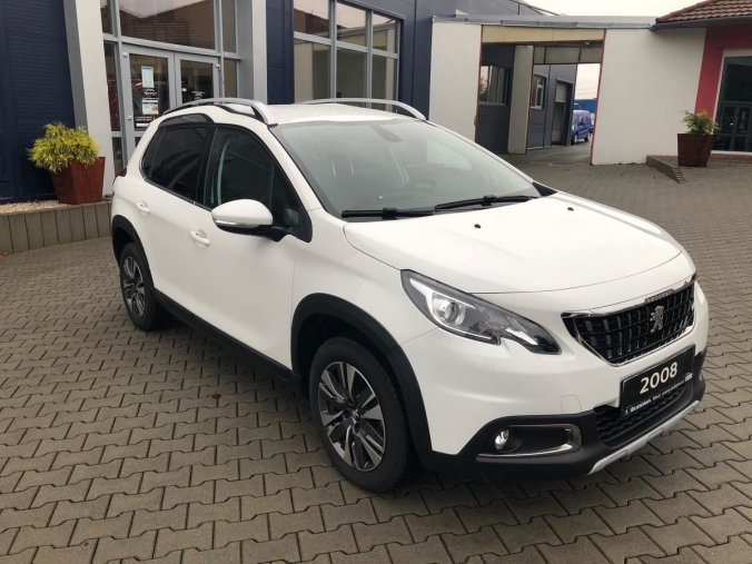 Peugeot 2008, ALLURE 1.2 PureTech 82 MAN5, barva bílá