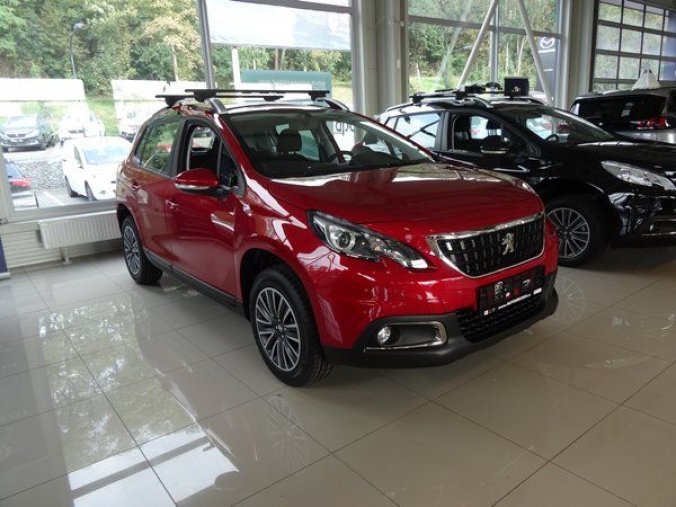 Peugeot 2008, ACTIVE 1.2 PureTech 110k S&S MAN6, barva červená