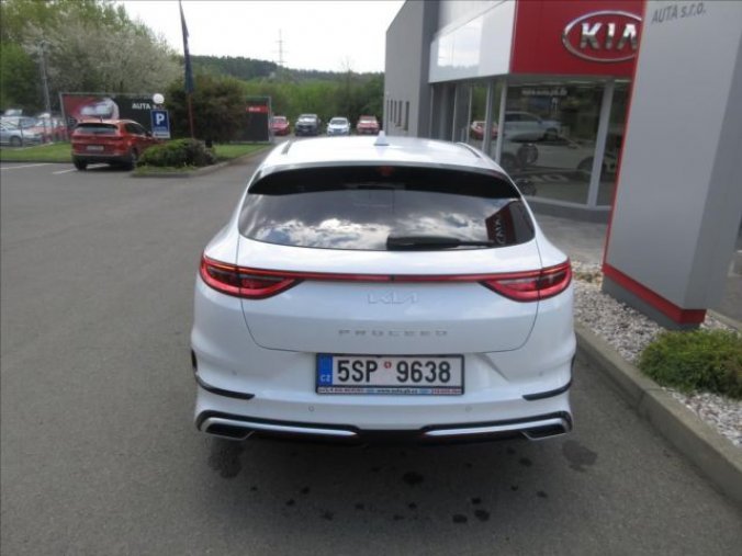 Kia ProCeed, 1,5 CD  T-GDi GPF, barva bílá