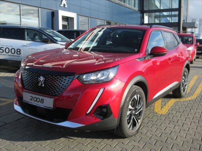 Peugeot 2008, 1.2 130k Allure S&S MAN6, barva červená