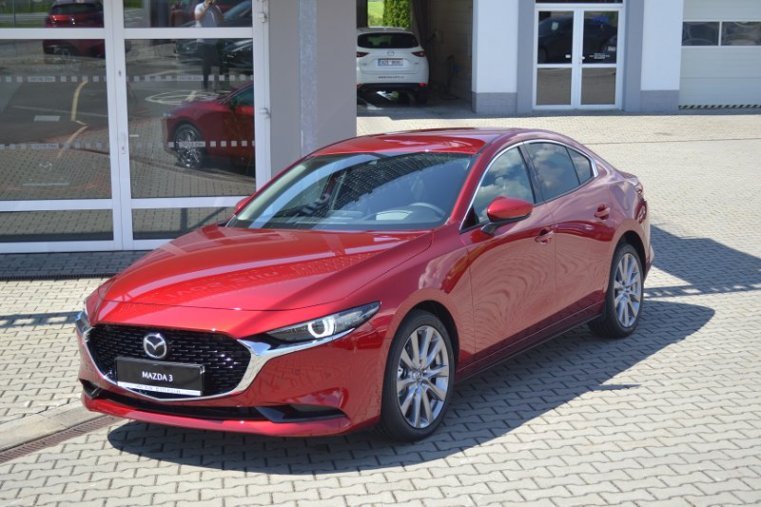 Mazda 3, Skyactiv G122, barva červená