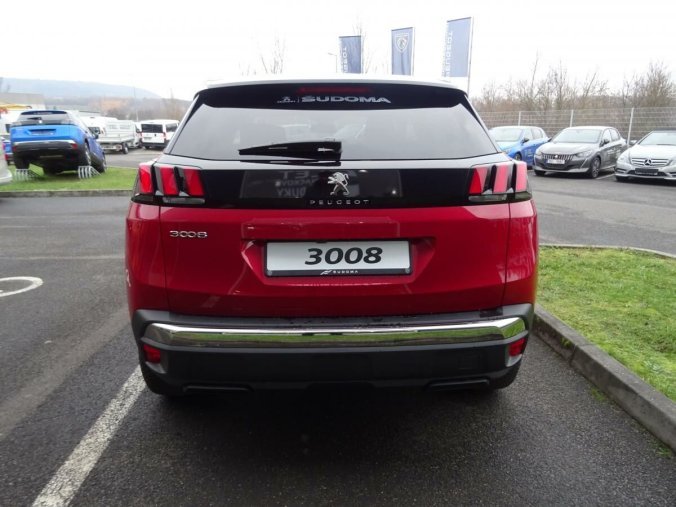 Peugeot 3008, Peugeot 3008 ALLURE PACK 1.5 BHDi 130k EAT8, barva červená