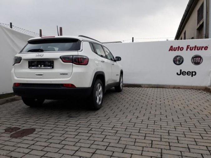 Jeep Compass, 1.4 140PS Longitude 4x2 manuál, barva bílá