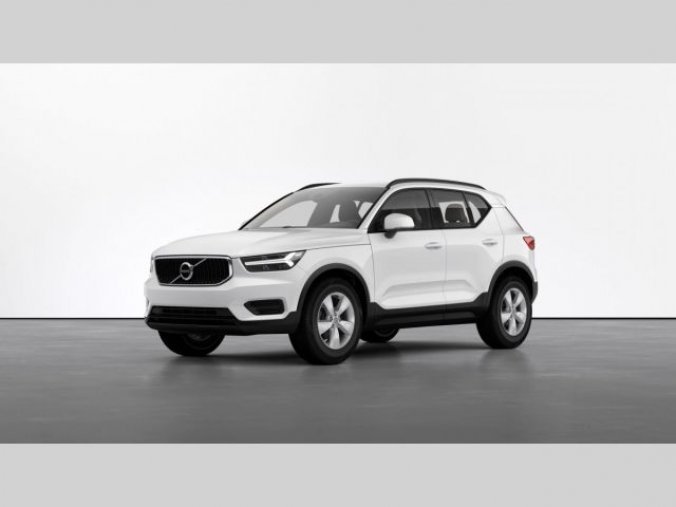 Volvo XC40, T2 1.5L 129 HP MOMENTUM CORE M, barva bílá