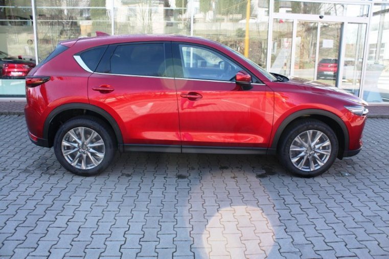 Mazda CX-5, SKYACTIV-G, barva červená