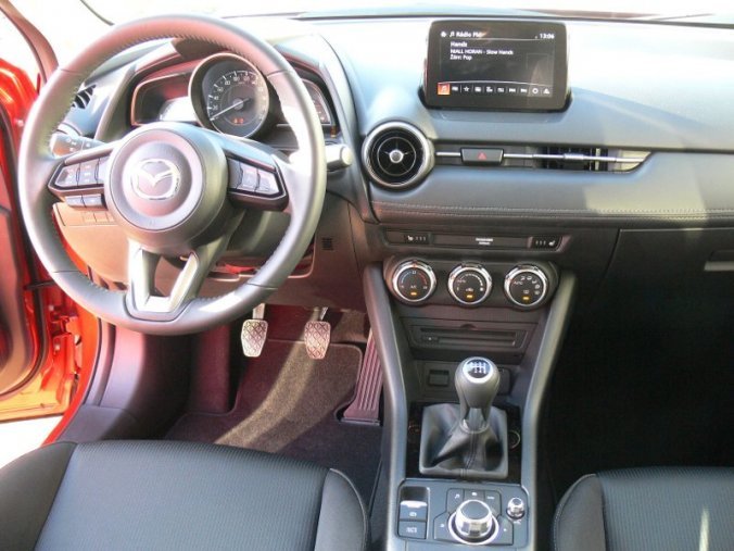 Mazda CX-3, 2.0 Skyactiv G121, barva červená