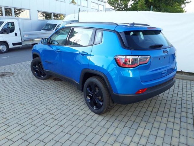 Jeep Compass, 1.4 140PS Black E. 4x2 manuál, barva modrá