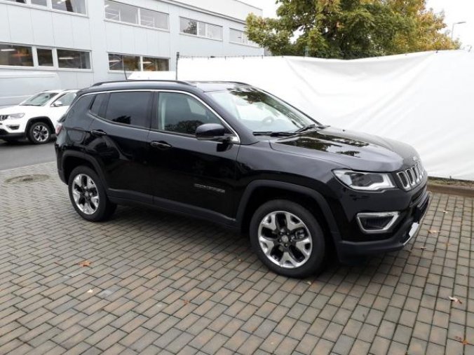 Jeep Compass, 2.0 MTJ 140PS Limited 4x4 MT6, barva černá