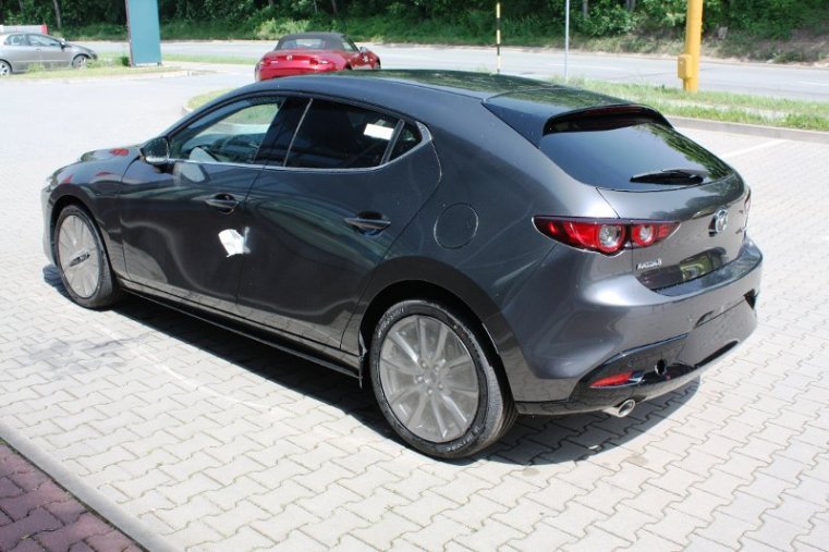 Mazda 3, SKYACTIV-G, barva šedá