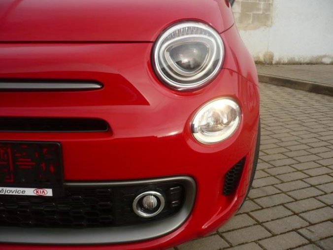 Fiat 500, 1.0 BSG 70k Sport, barva červená