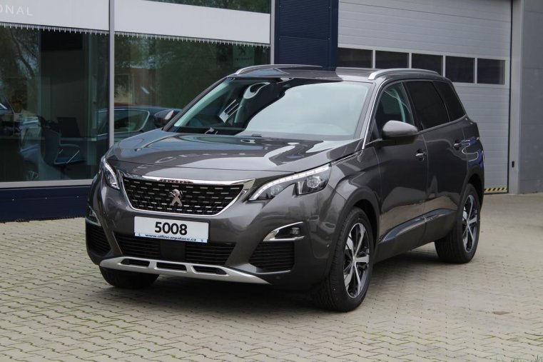 Peugeot 5008, ALLURE 1.6 133kW, barva šedá