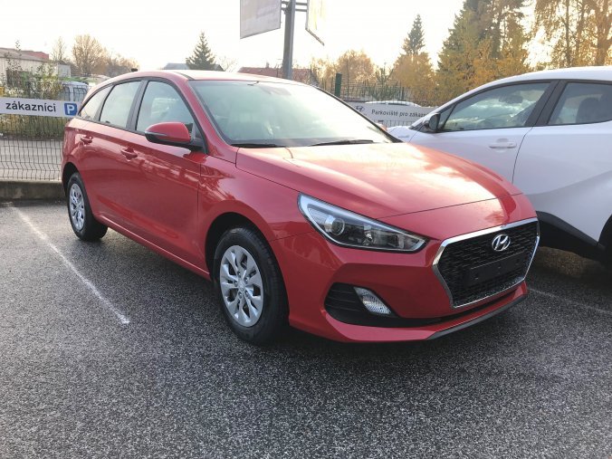 Hyundai i30, 1,4i 73 kW (95 NAT) 6 st. man *, barva červená