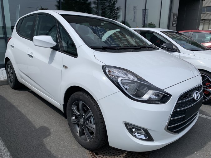 Hyundai i20, 1,6i 92 kW (95 NAT) 6 st. man, barva bílá