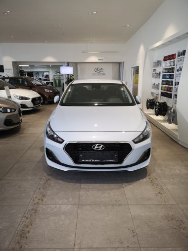 Hyundai i30, 1,0 T-GDI 88 kW (95 NAT) 6 st. man, barva stříbrná