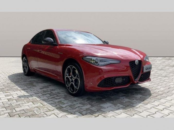 Alfa Romeo Giulia, 2,0 Turbo 280 k ATX AWD VELOCE, barva červená