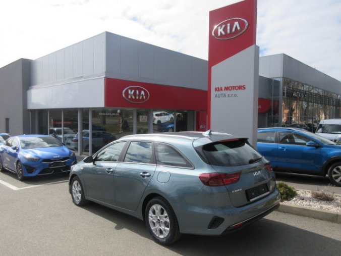 Kia Ceed, 1,5 T-GDi GPF 7DCT SPIN, barva šedá