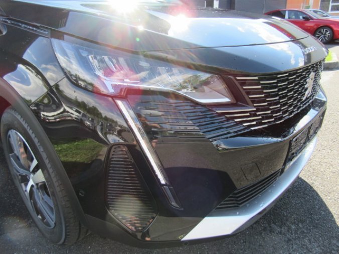 Peugeot 5008, ALLURE PACK 1.5 BHDi 130k EAT8, barva černá