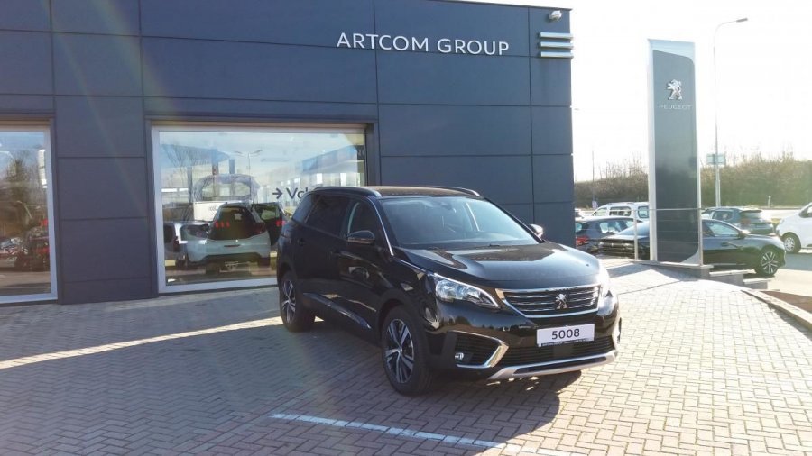 Peugeot 5008, 1.2 PureTech ALLURE 130k MAN6, barva černá