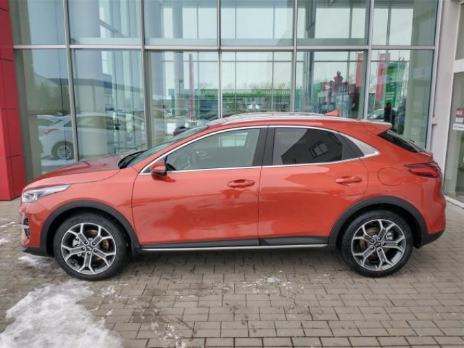 Kia XCeed, 1.5 T-GDi GPF TOP MY21, barva oranžová