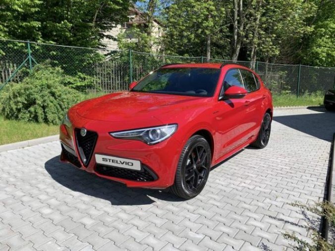 Alfa Romeo Stelvio, 2.0 Turbo 280k Q4 VELOCE, barva červená