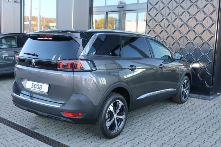 Peugeot 5008, Peugeot 5008 Allure Pack 1.5HDi EAT8, barva šedá