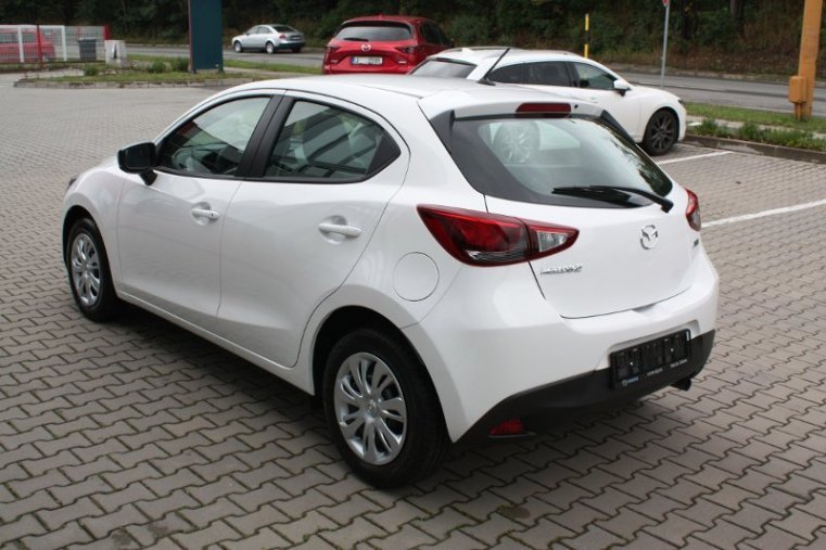 Mazda 2, SKYACTIV-G, barva bílá