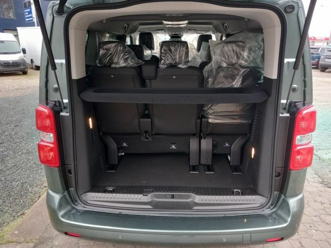 Peugeot Traveller, Peugeot Traveller Allure Standard 2.0 BlueHDi 18, barva zelená