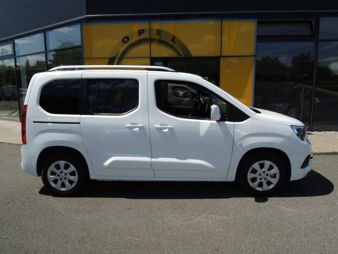 Opel Combo, ENJOY L2H1 1,5 CDTI 130K 7MÍST, barva bílá