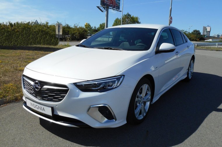 Opel Insignia, GSI 2.0 BITURBO 4X4 AT8, barva bílá