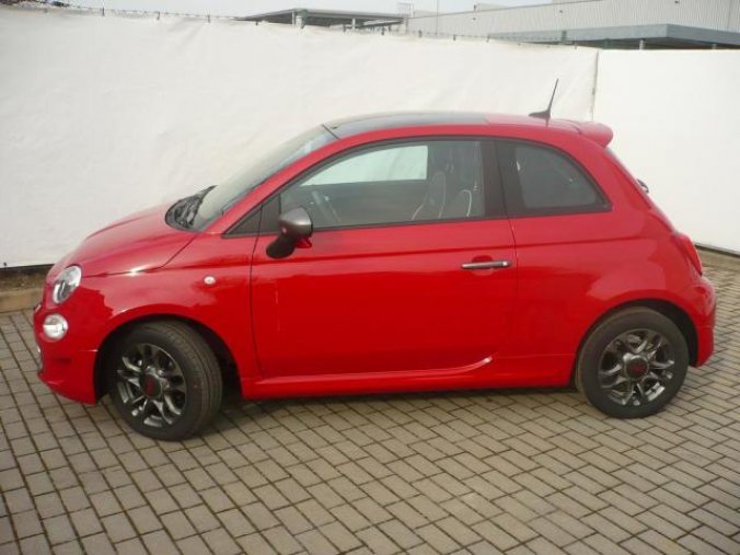 Fiat 500, 1.0 BSG 70k Sport, barva červená