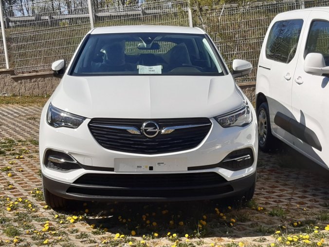 Opel Grandland X, ENJOY 1.2 TURBO, barva bílá