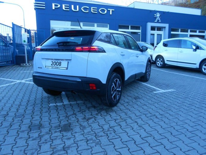 Peugeot 2008, Peugeot 2008 STYLE Hybrid 136 e-DCS6, barva bílá